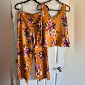 NWT. BAR III. Ready for a warm vacation? Boho Sunset Bright gold floral 2pc set.